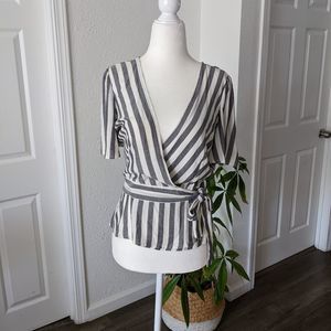 NWT BB Dakota Wrappers Delight Top